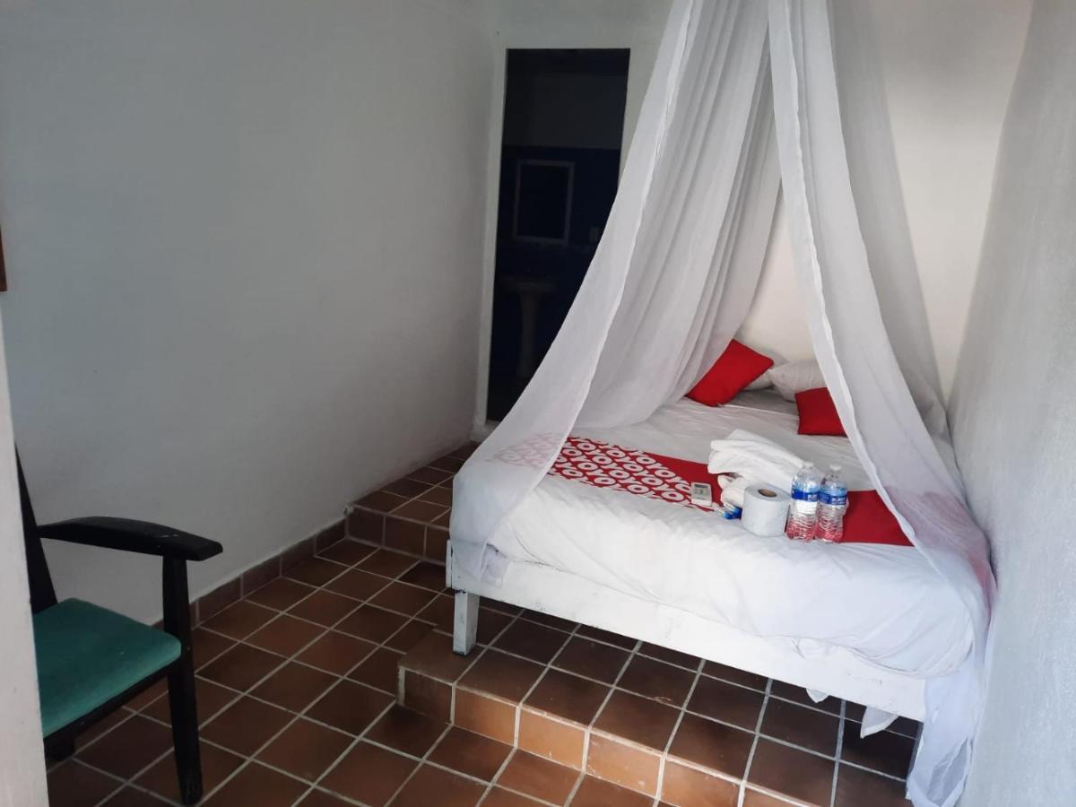 Hotel Paraiso Casa Blanca 피에 데 라 쿠에스타 외부 사진