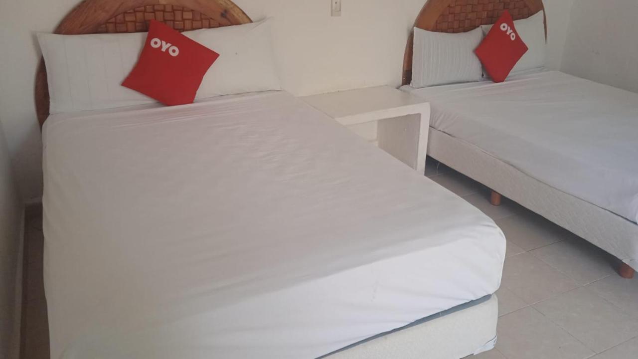 Hotel Paraiso Casa Blanca 피에 데 라 쿠에스타 외부 사진