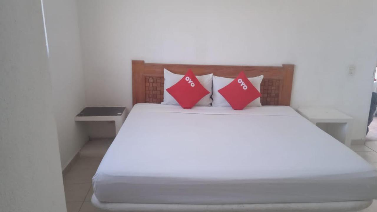 Hotel Paraiso Casa Blanca 피에 데 라 쿠에스타 외부 사진